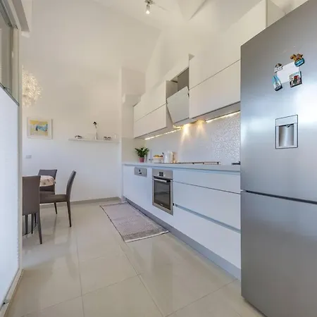 Apartment Merita *